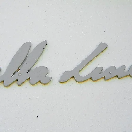 Villa Line